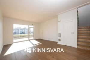 Suurekivi Kodud siseviimistlus Tume